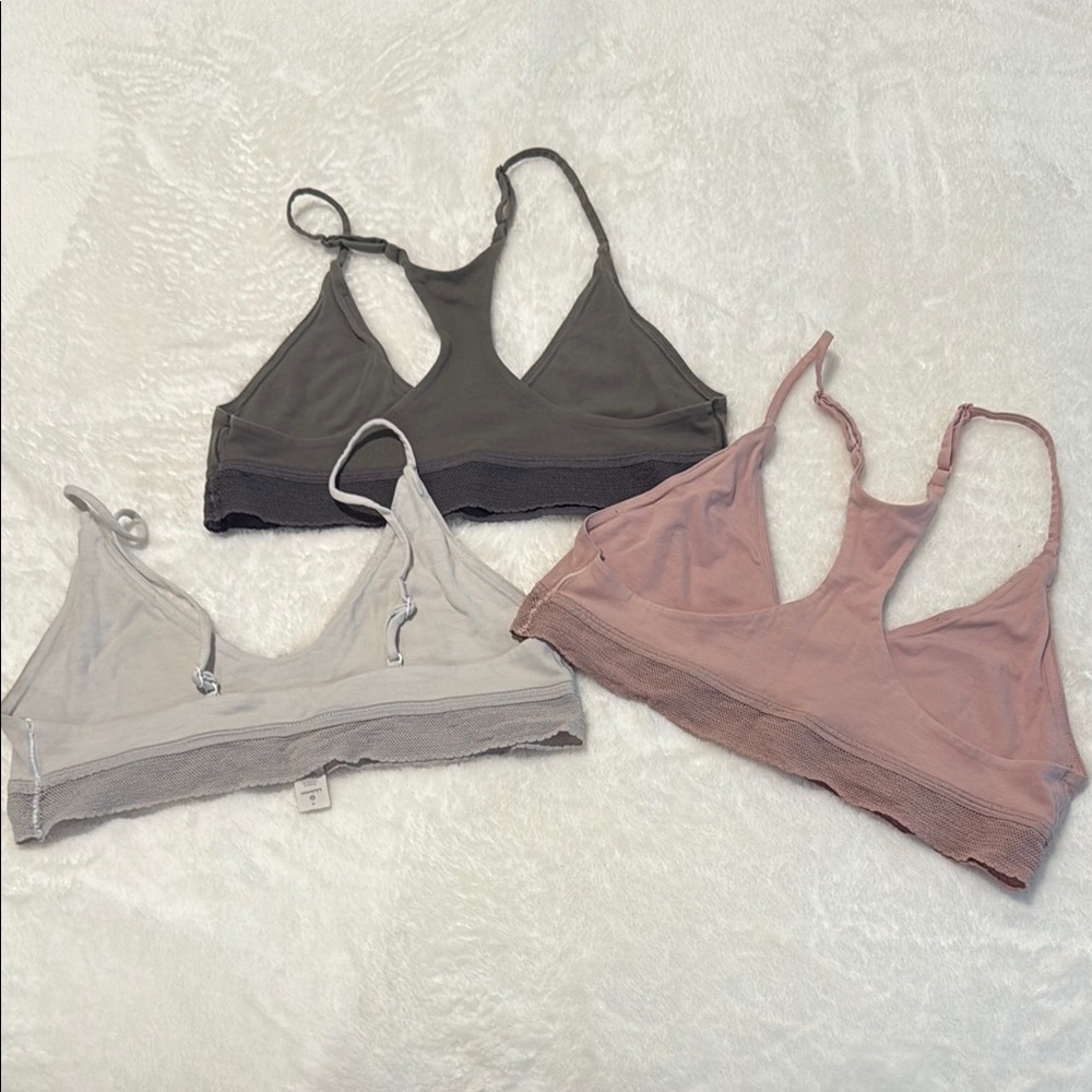lululemon athletica Green, White and Pink Seamless Bras Intimates - Picture 2 of 11